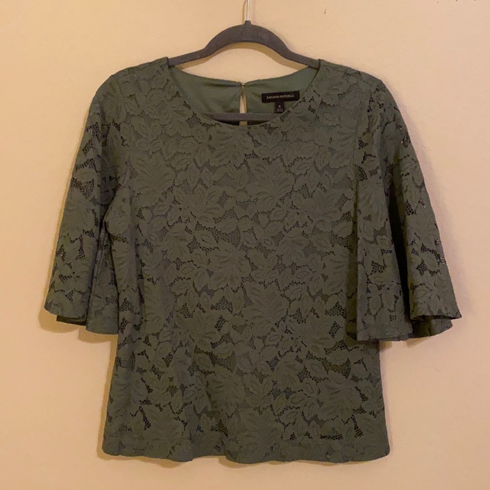Banana Republic lace bell sleeve blouse